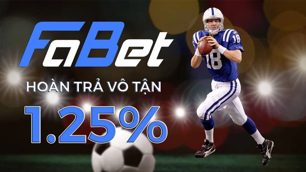 Cầu thủ bóng đá đang ăn mừng bàn thắng trên sân
